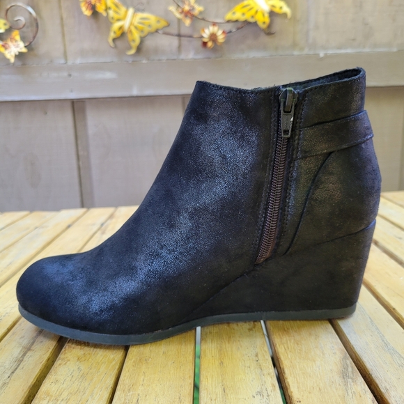 Black Booties - Picture 5 of 15